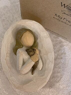 Demdaco Willow Tree Keepsake Box with Neutral Beige and Cream Figurine